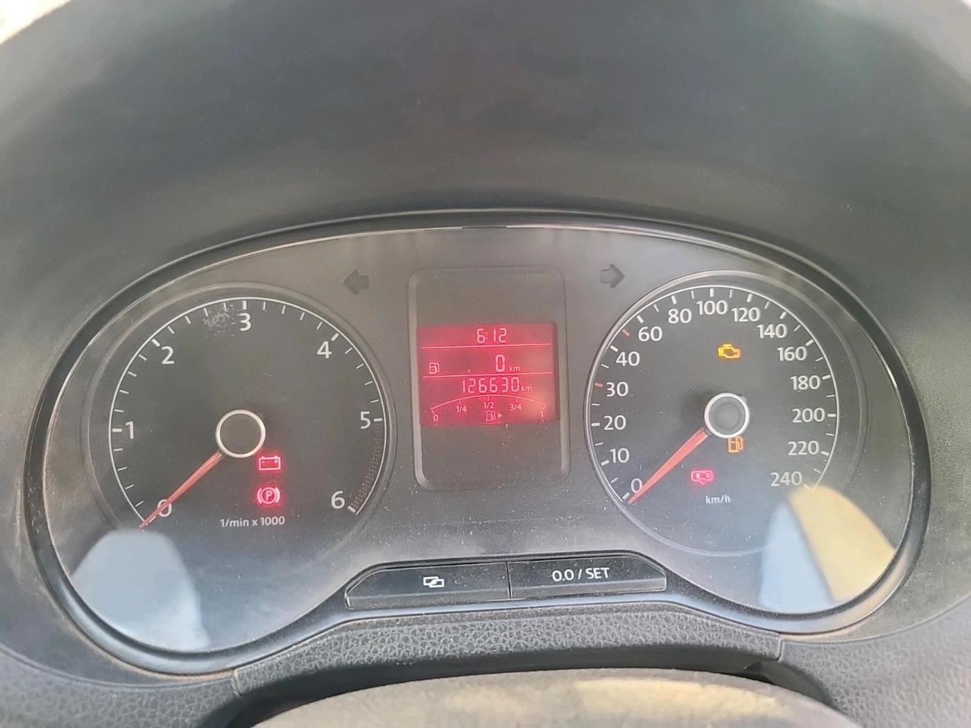 2013 Volkswagen Polo HIGHLINE DIESEL, Diesel, Manual, 1,26,630 km, interior