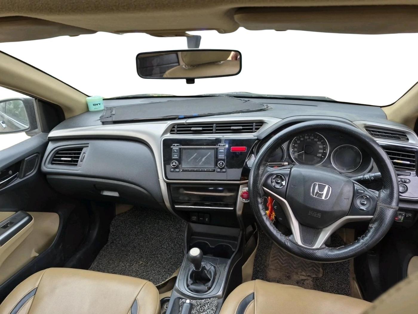 2014 Honda City 1.5L I-VTEC VX, Petrol, Manual, 1,09,372 km, interior