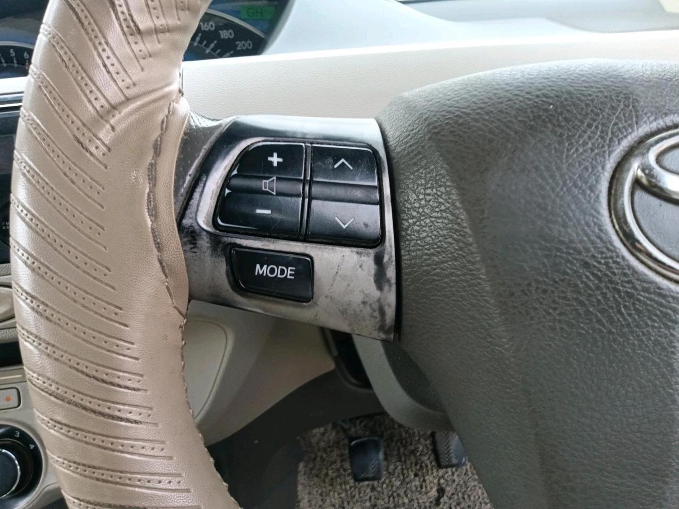 2013 Toyota Etios Liva VX, CNG, Manual, 2,29,940 km, interior