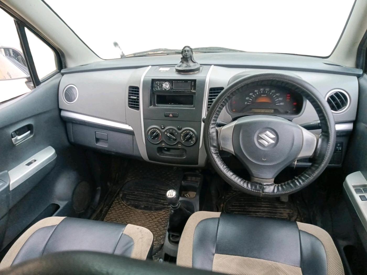 2012 Maruti Wagon R 1.0 LXI, CNG, Manual, 1,27,792 km, interior