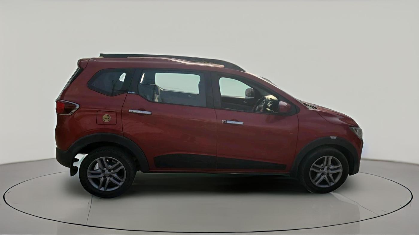 2019 Renault TRIBER RXZ, Petrol, Manual, 79,444 km, exterior