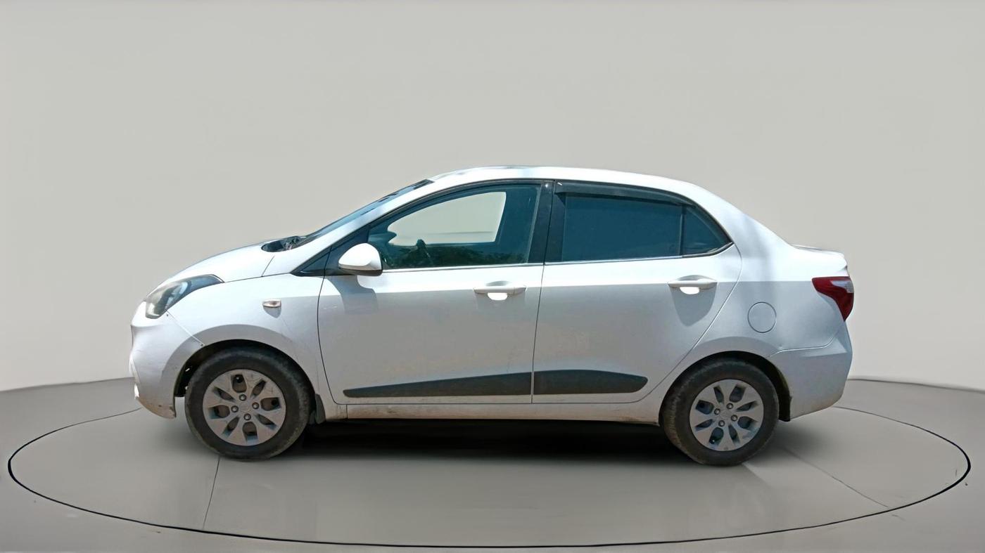 2017 Hyundai Xcent E+ 1.2 CRDI, Diesel, Manual, 95,000 km, exterior