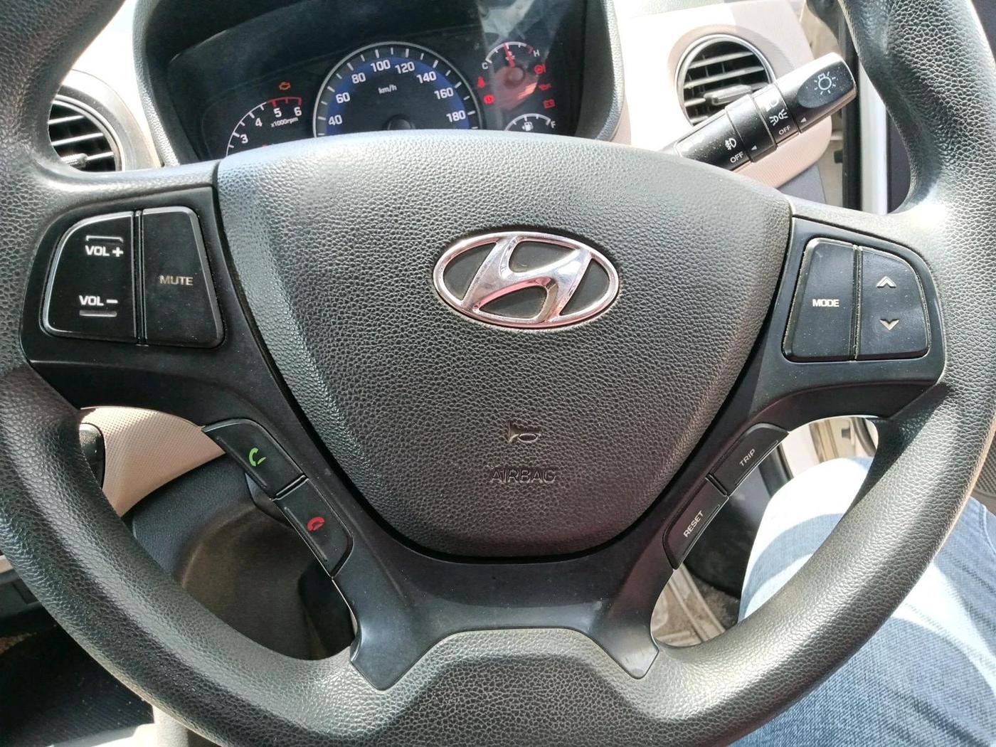 2017 Hyundai Xcent E+ 1.2 CRDI, Diesel, Manual, 95,000 km, interior