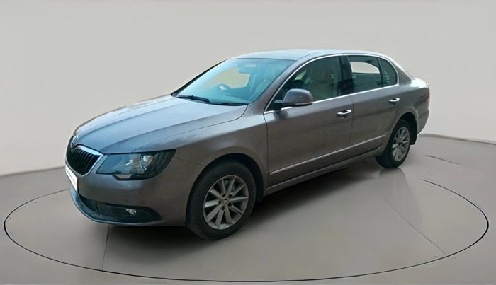 2015 Skoda Superb ELEGANCE 1.8 TSI MT, Petrol, Manual, 1,02,155 km, exterior