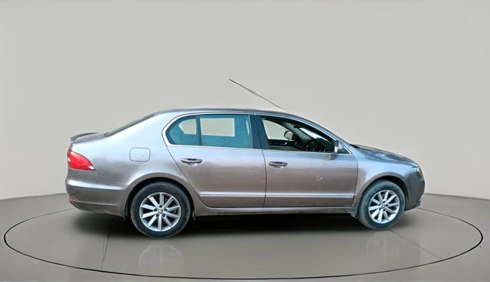 2015 Skoda Superb ELEGANCE 1.8 TSI MT, Petrol, Manual, 1,02,155 km, exterior