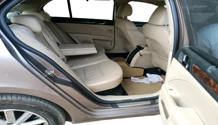 2015 Skoda Superb ELEGANCE 1.8 TSI MT, Petrol, Manual, 1,02,155 km, interior