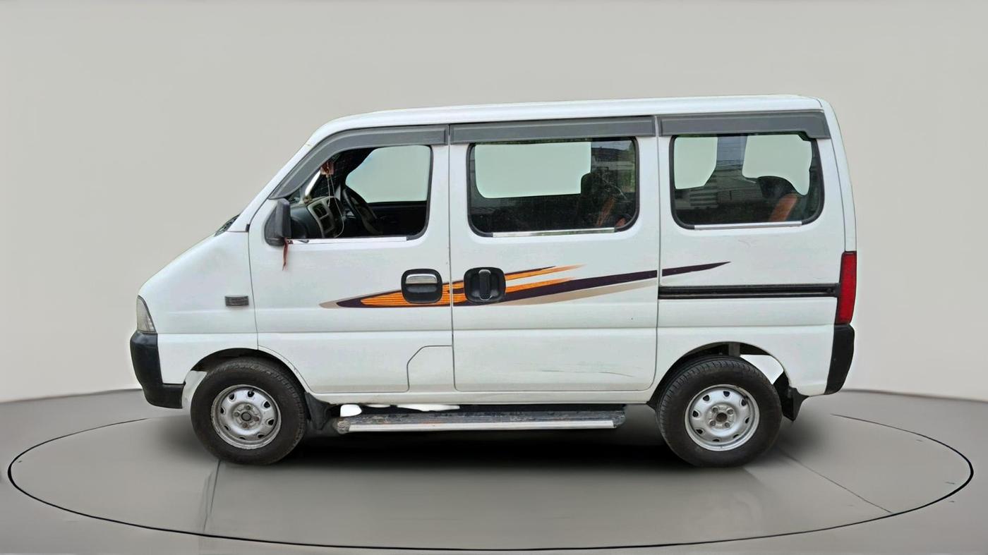 2017 Maruti Eeco 7 STR, CNG, Manual, 1,20,338 km, exterior