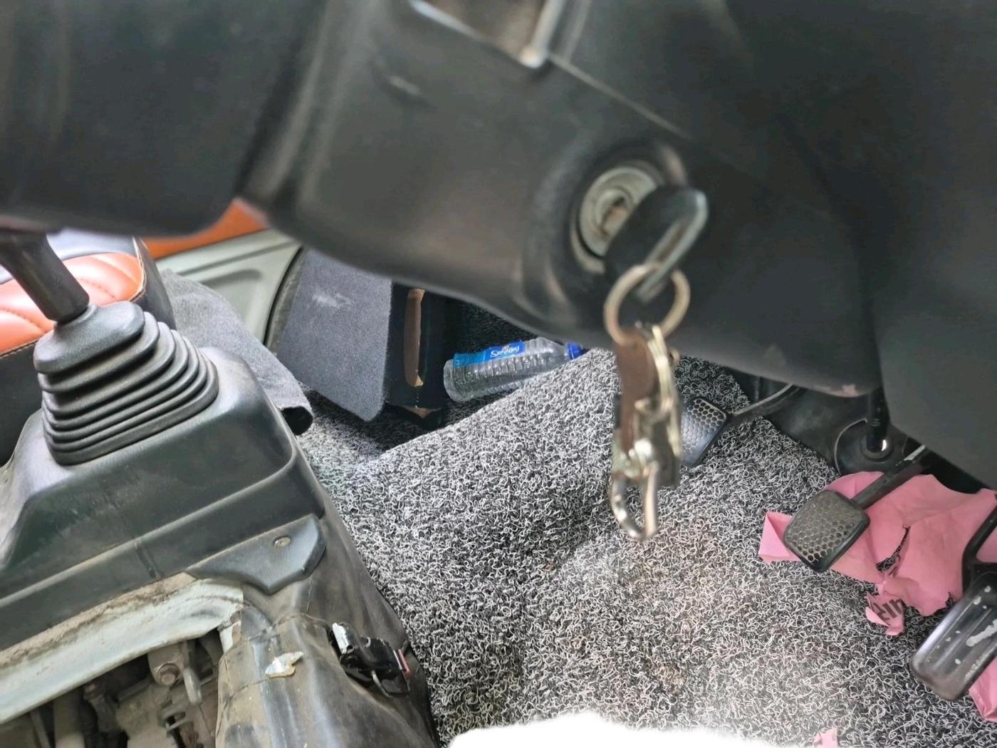 2017 Maruti Eeco 7 STR, CNG, Manual, 1,20,338 km, interior