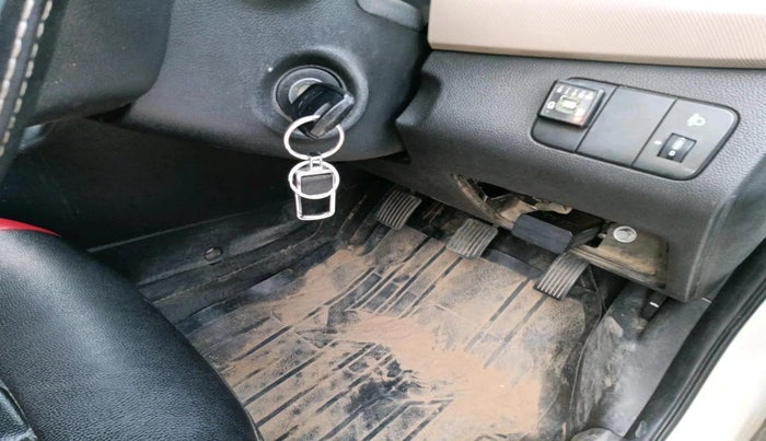 2019 Hyundai Grand i10 SPORTZ 1.2 KAPPA VTVT, CNG, Manual, 1,42,160 km, interior