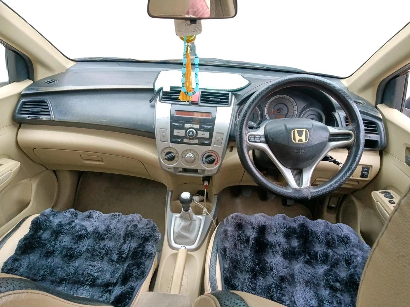 2011 Honda City 1.5L I-VTEC S MT, CNG, Manual, 1,11,569 km, interior