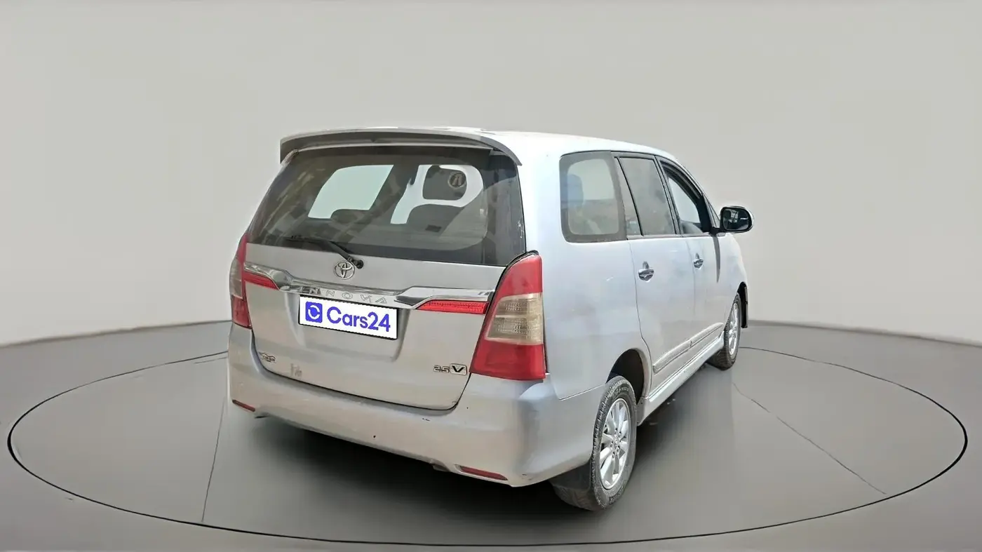 2014 Toyota Innova 2.5 VX 7 STR, Diesel, Manual, 2,30,851 km, exterior