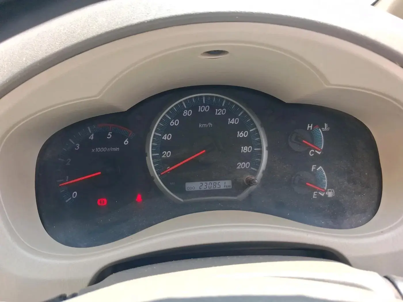 2014 Toyota Innova 2.5 VX 7 STR, Diesel, Manual, 2,30,851 km, interior
