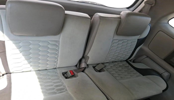 2014 Toyota Innova 2.5 VX 7 STR, Diesel, Manual, 2,30,851 km, interior