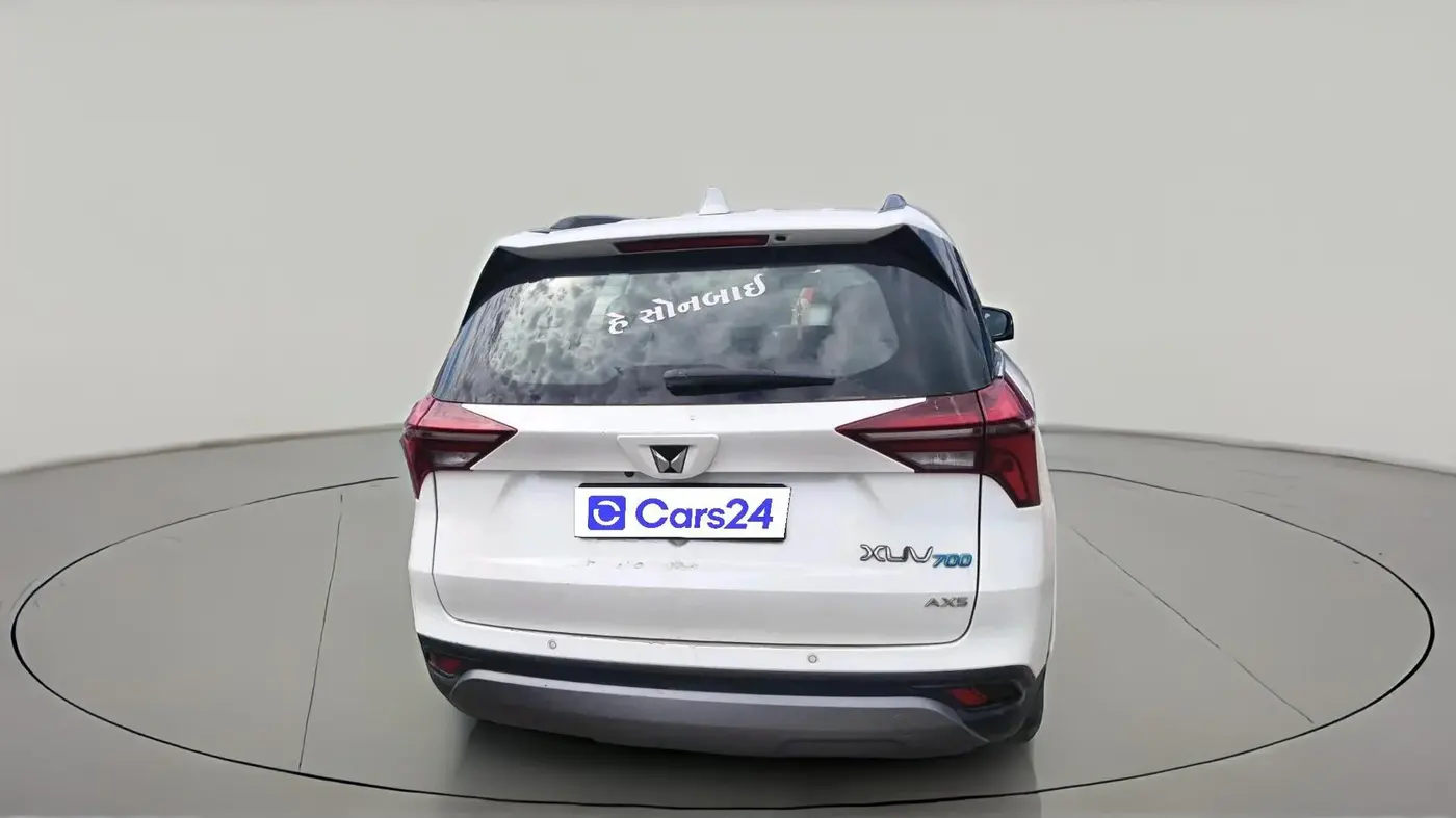 2022 Mahindra XUV700 AX 5 D MT 5 STR, Diesel, Manual, 1,30,636 km, exterior