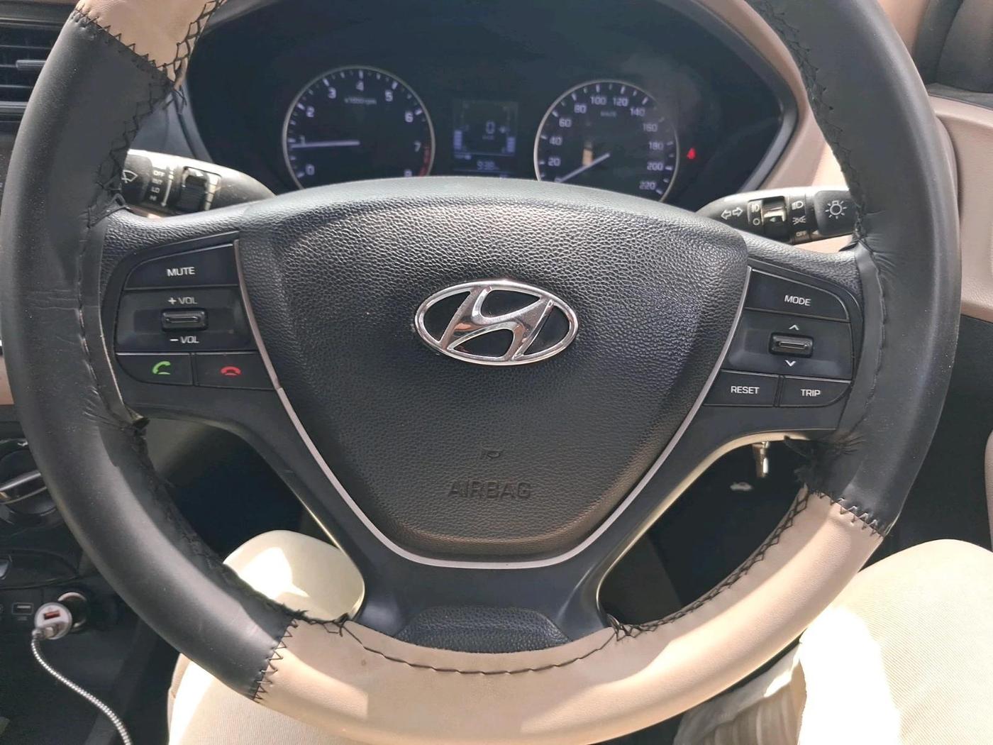 2017 Hyundai Elite i20 SPORTZ 1.2, Petrol, Manual, 1,14,398 km, interior