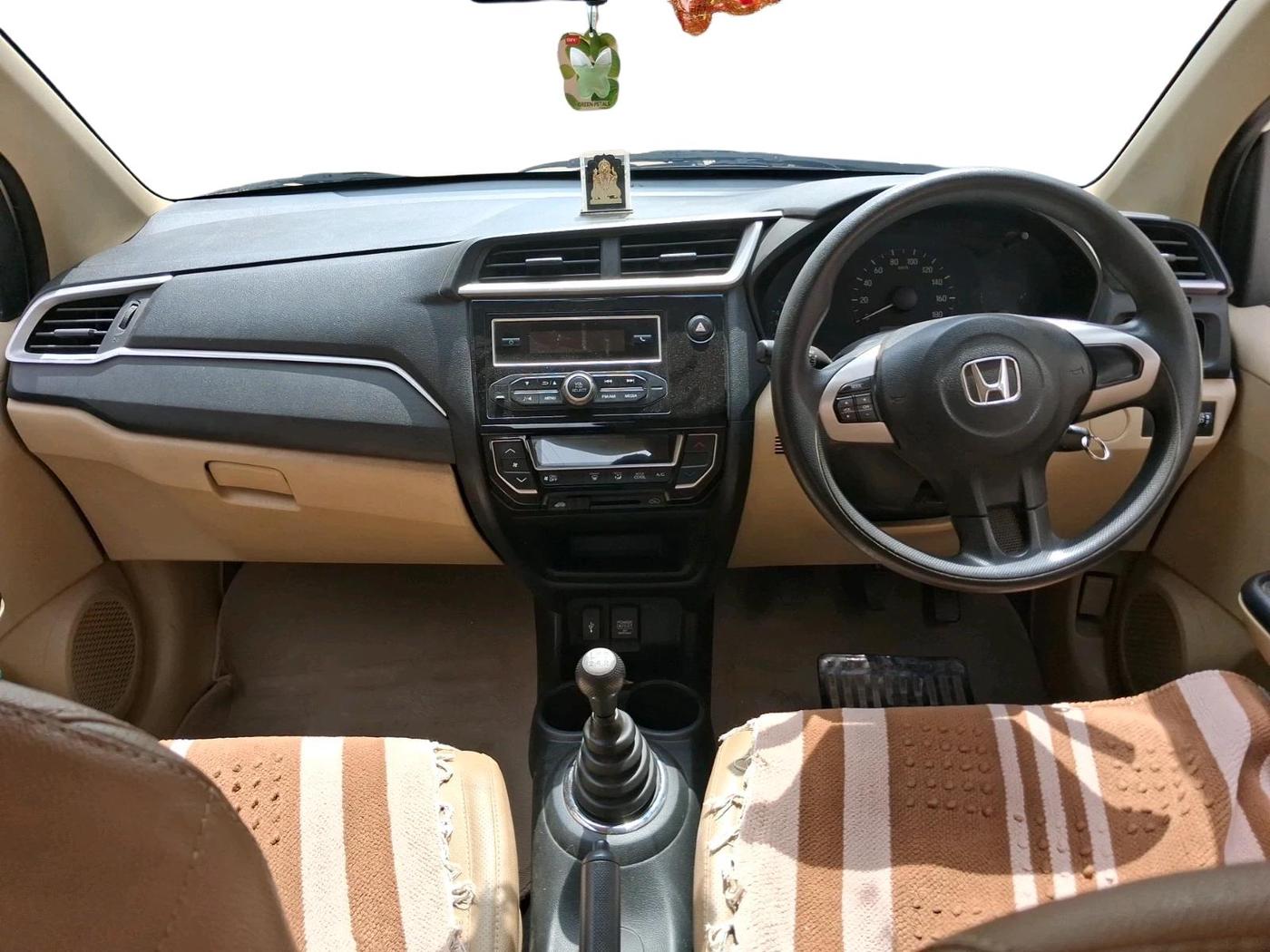 2016 Honda Amaze 1.2L I-VTEC S, Petrol, Manual, 71,024 km, interior