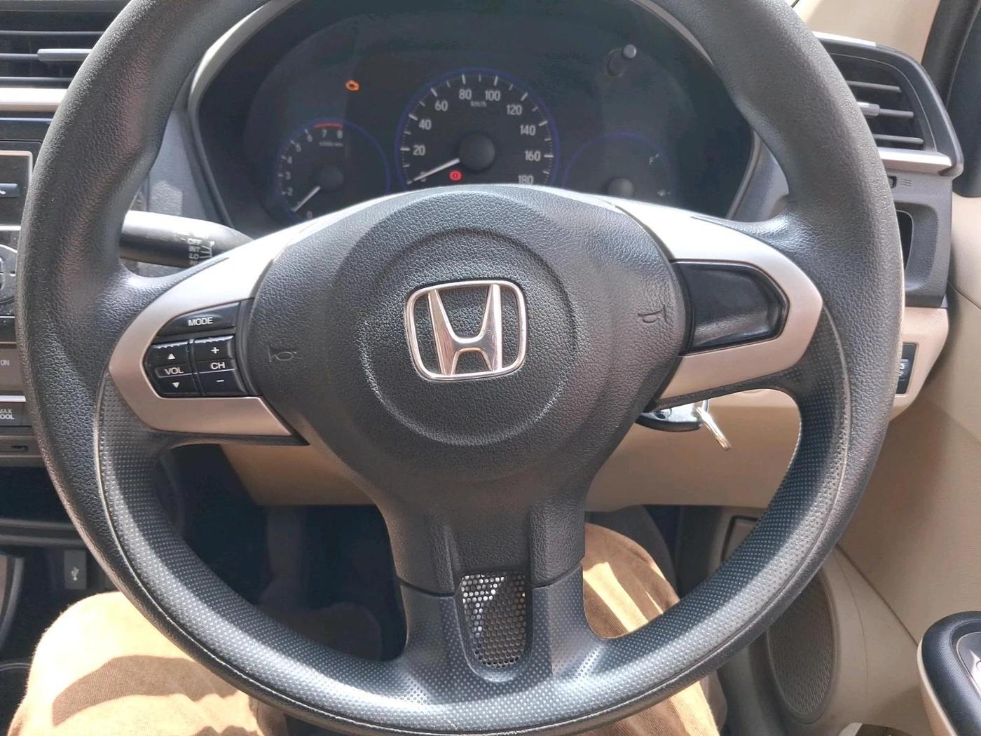 2016 Honda Amaze 1.2L I-VTEC S, Petrol, Manual, 71,024 km, interior
