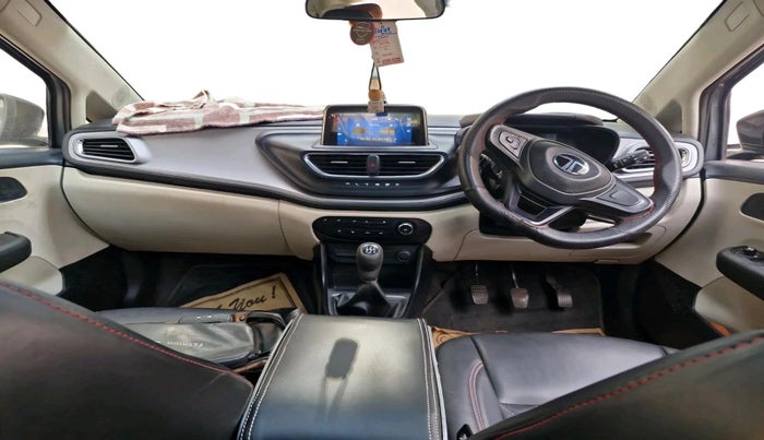 2024 Tata ALTROZ XM PLUS SUNROOF CNG, CNG, Manual, 33,011 km, interior