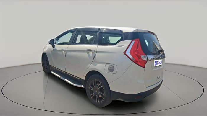 2021 Mahindra MARAZZO M 6 + 8 STR, Diesel, Manual, 1,64,567 km, exterior