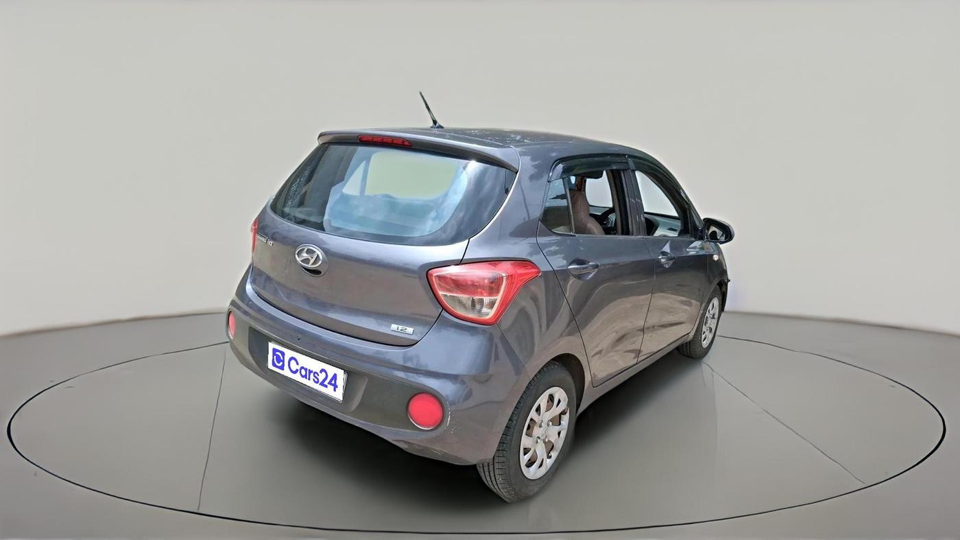 2017 Hyundai Grand i10 MAGNA 1.2 KAPPA VTVT, Petrol, Manual, 1,02,646 km, exterior