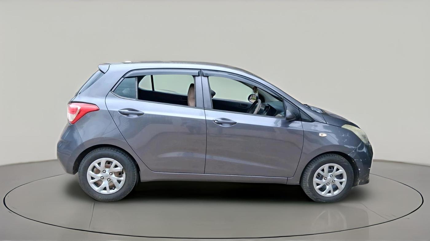 2017 Hyundai Grand i10 MAGNA 1.2 KAPPA VTVT, Petrol, Manual, 1,02,646 km, exterior