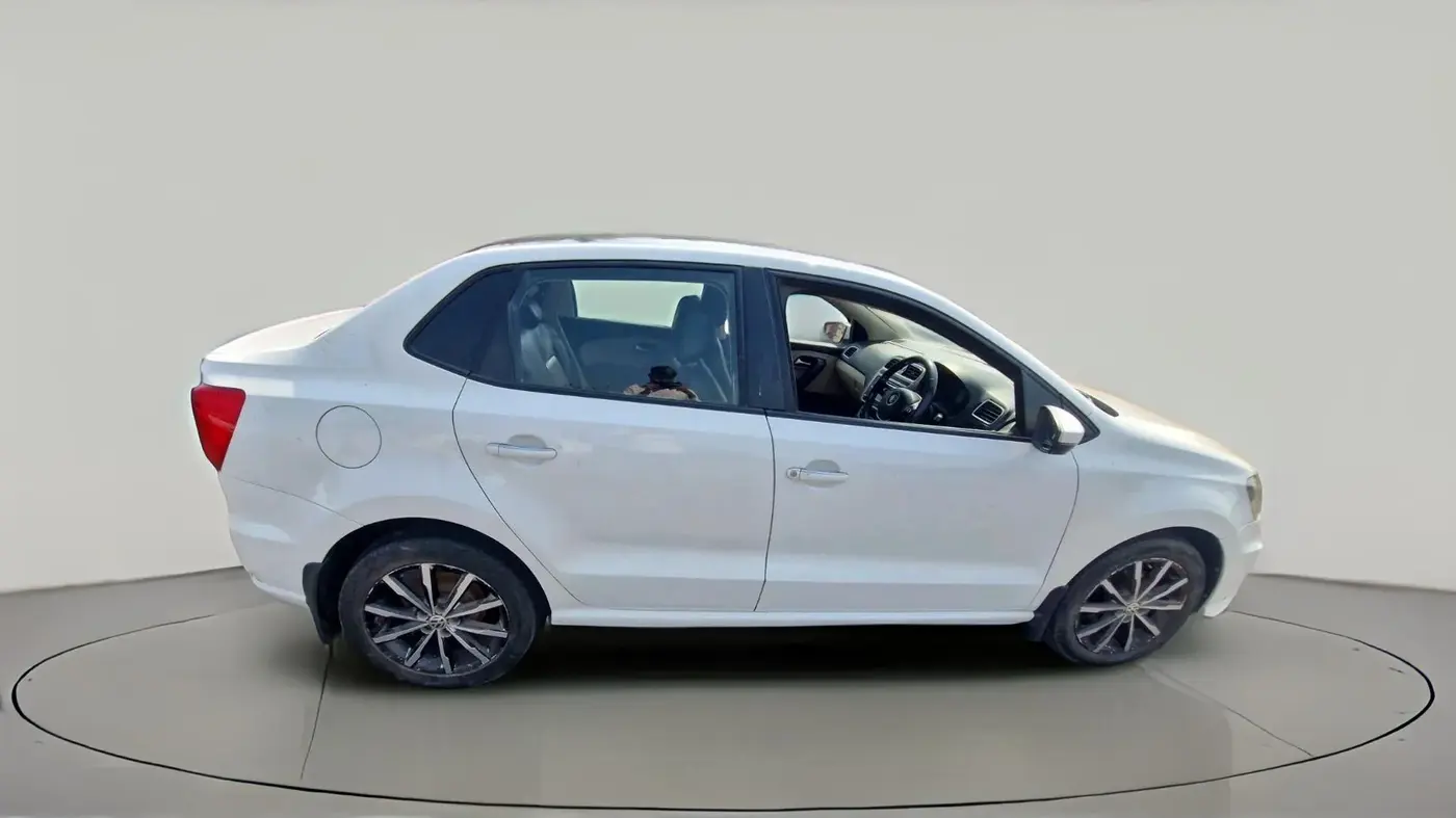 2018 Volkswagen Ameo HIGHLINE PLUS 1.5L AT 16 ALLOY, Diesel, Automatic, 1,09,500 km, exterior