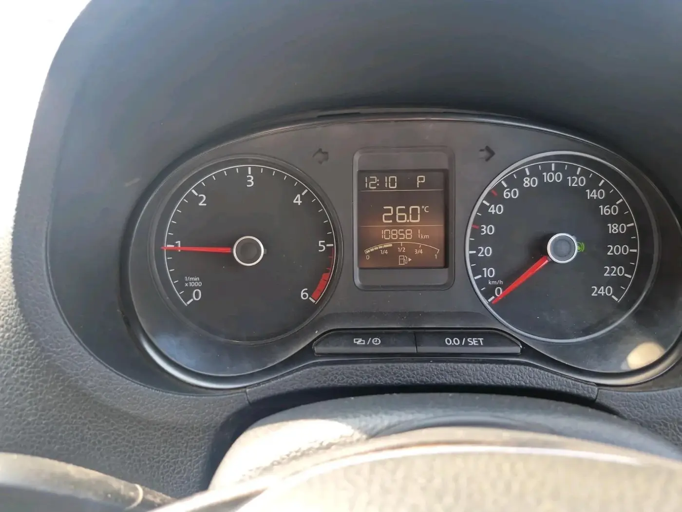 2018 Volkswagen Ameo HIGHLINE PLUS 1.5L AT 16 ALLOY, Diesel, Automatic, 1,09,500 km, interior