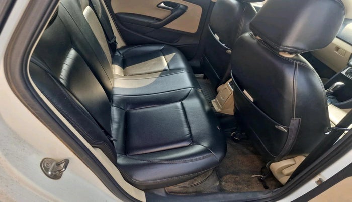 2018 Volkswagen Ameo HIGHLINE PLUS 1.5L AT 16 ALLOY, Diesel, Automatic, 1,08,581 km, interior