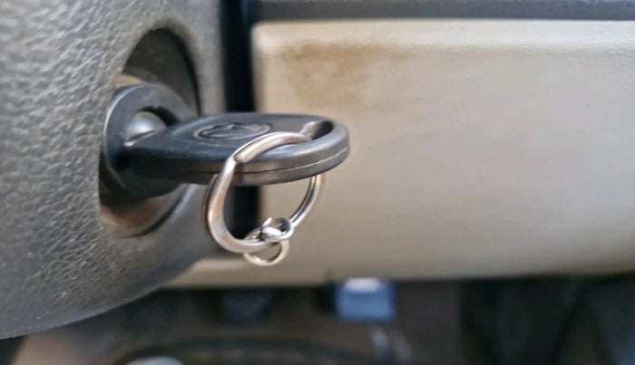 2011 Volkswagen Polo COMFORTLINE 1.2L PETROL, Petrol, Manual, 91,600 km, interior