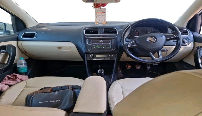 2019 Skoda Rapid STYLE 1.6 MPI, Petrol, Manual, 74,546 km, interior