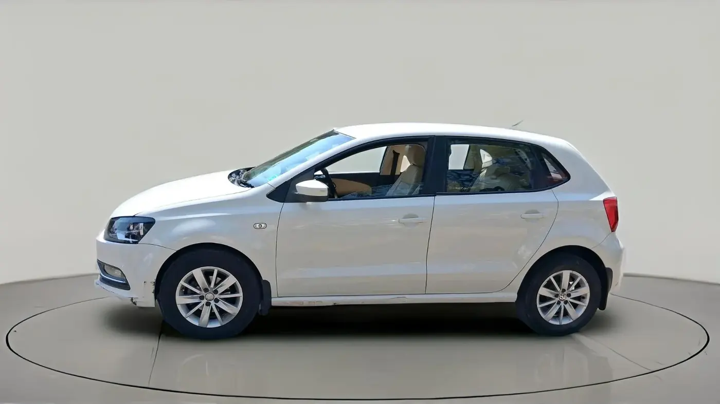 2014 Volkswagen Polo HIGHLINE1.5L, Diesel, Manual, 93,622 km, exterior