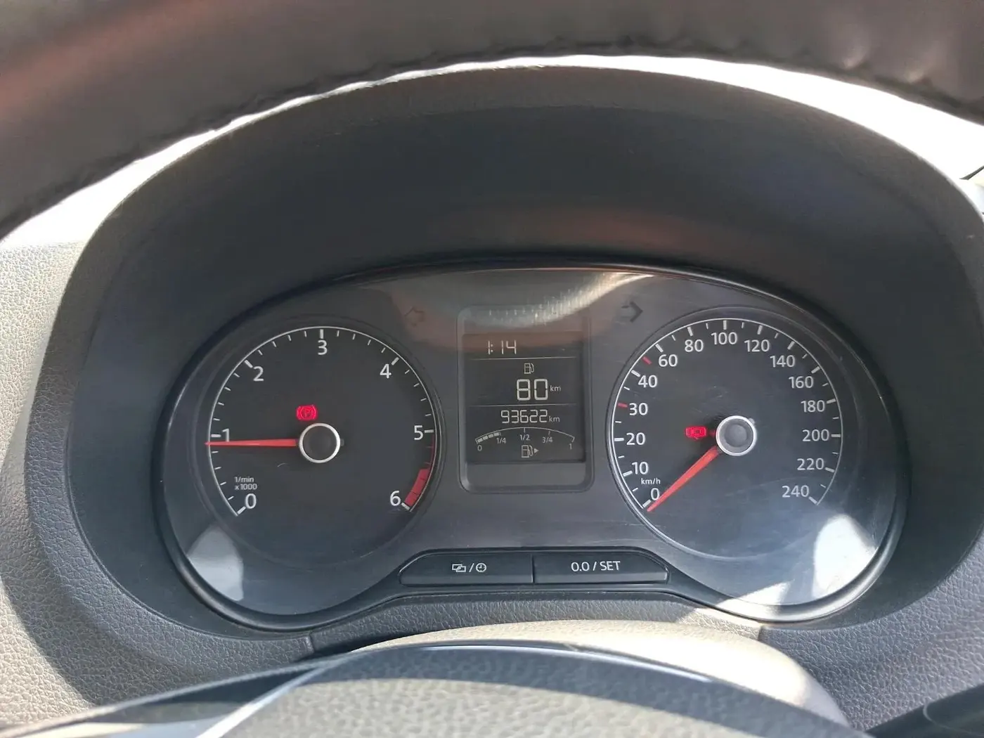 2014 Volkswagen Polo HIGHLINE1.5L, Diesel, Manual, 93,622 km, interior