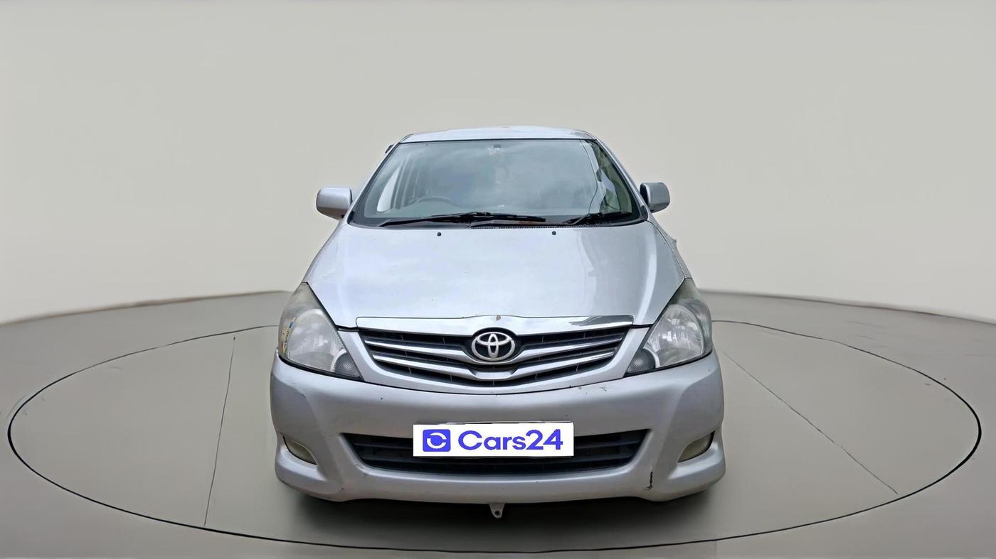 2011 Toyota Innova V 2.5 8 STR, Diesel, Manual, 2,20,450 km, exterior