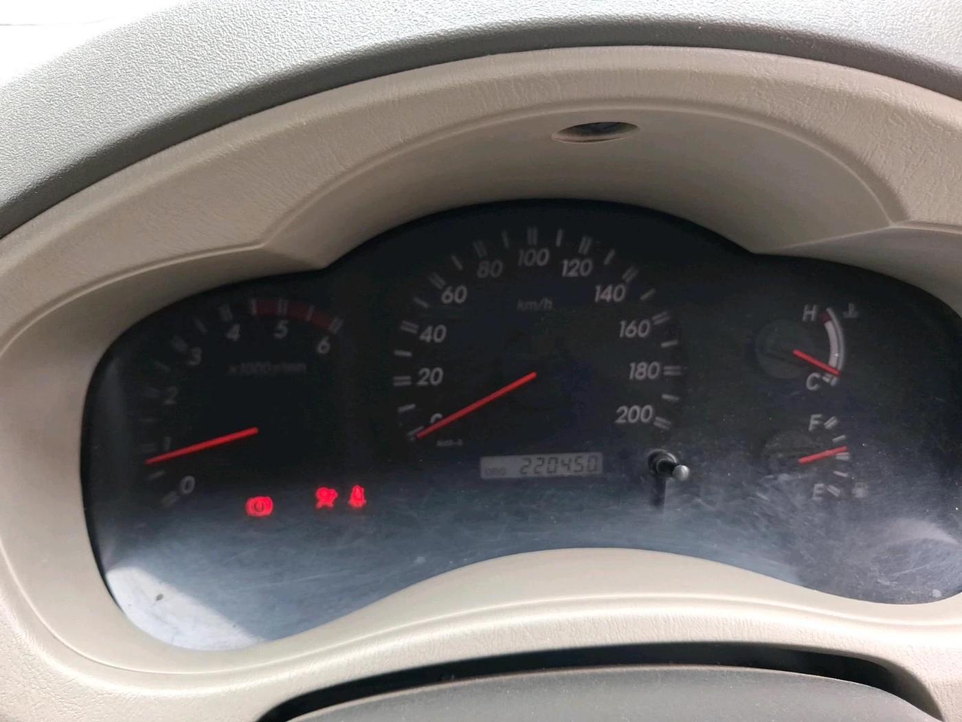 2011 Toyota Innova V 2.5 8 STR, Diesel, Manual, 2,20,450 km, interior