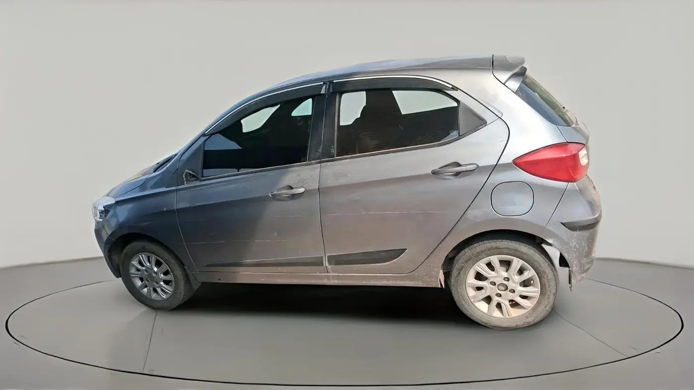 2018 Tata Tiago XZ PETROL, Petrol, Manual, 1,13,000 km, exterior