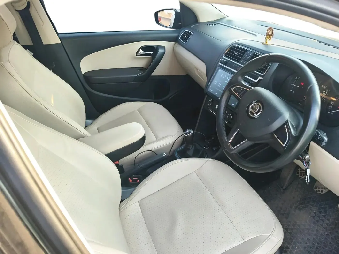 2020 Skoda Rapid STYLE TSI, Petrol, Manual, 76,338 km, interior