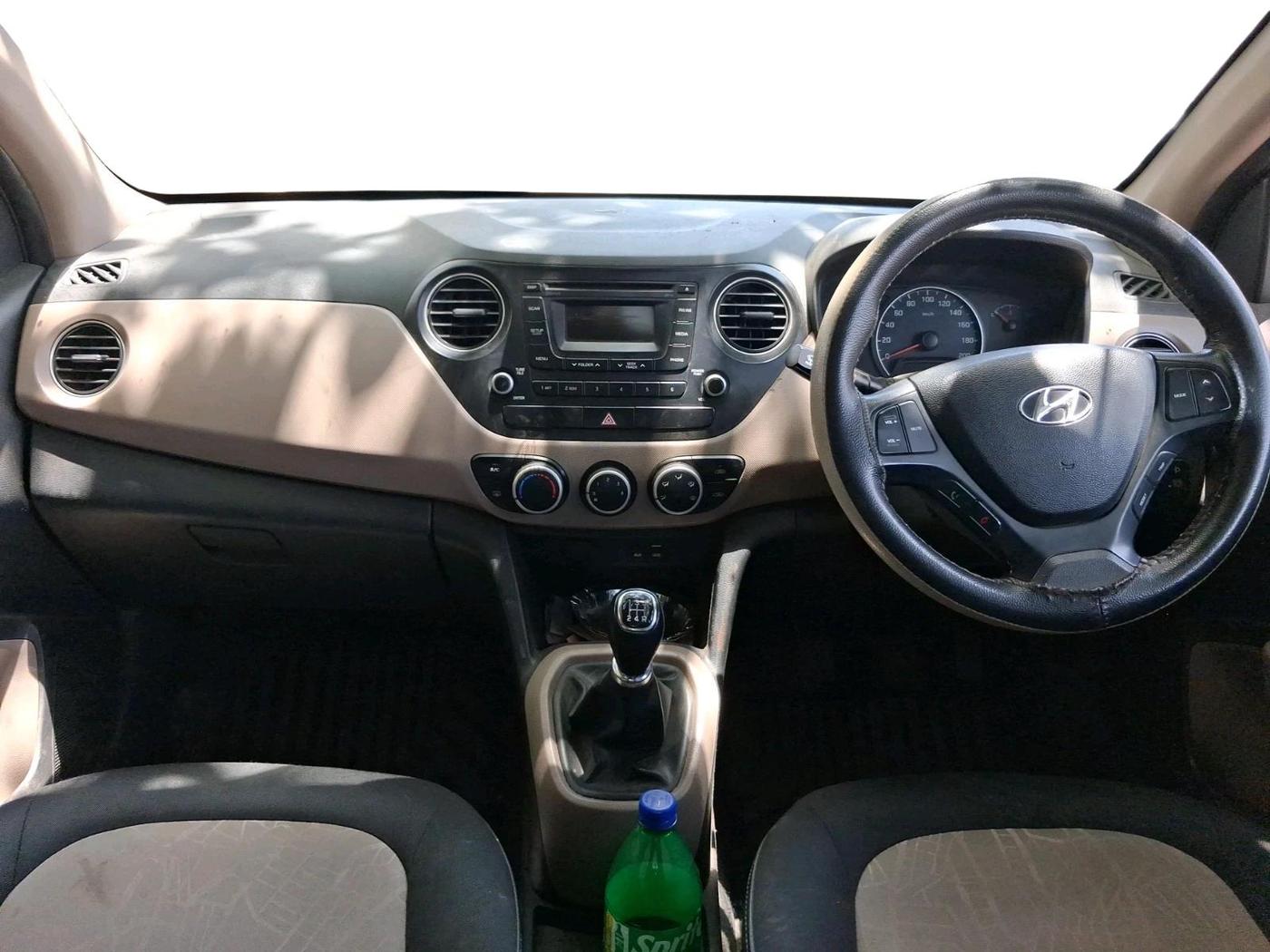 2016 Hyundai Grand i10 SPORTZ 1.2 KAPPA VTVT, Petrol, Manual, 56,271 km, interior