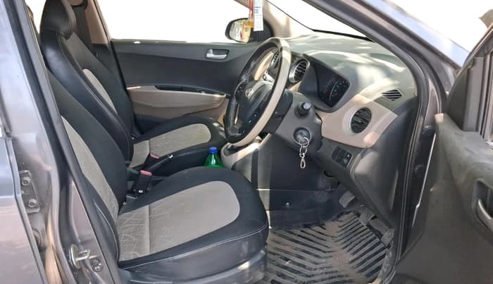 2016 Hyundai Grand i10 SPORTZ 1.2 KAPPA VTVT, Petrol, Manual, 56,271 km, interior