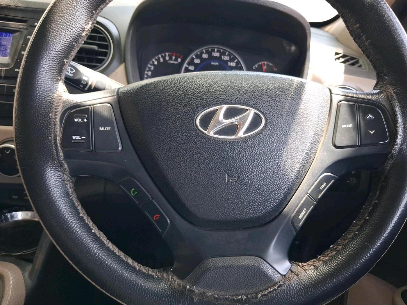 2016 Hyundai Grand i10 SPORTZ 1.2 KAPPA VTVT, Petrol, Manual, 56,271 km, interior