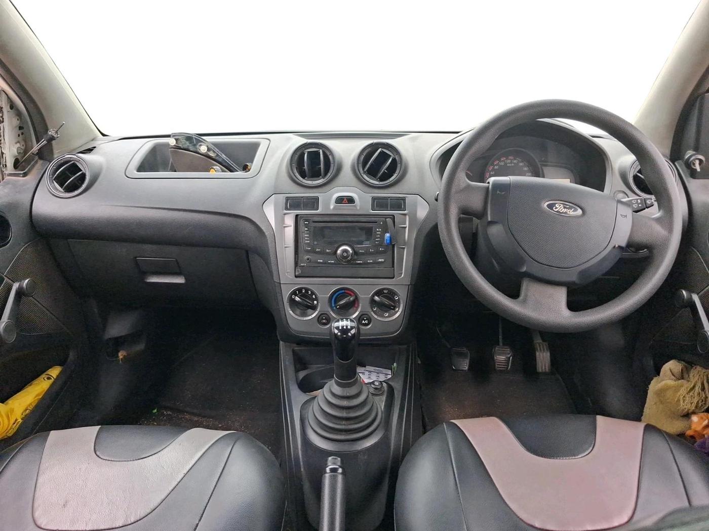 2012 Ford Figo LXI 1.4 DIESEL, Diesel, Manual, 1,50,893 km, interior