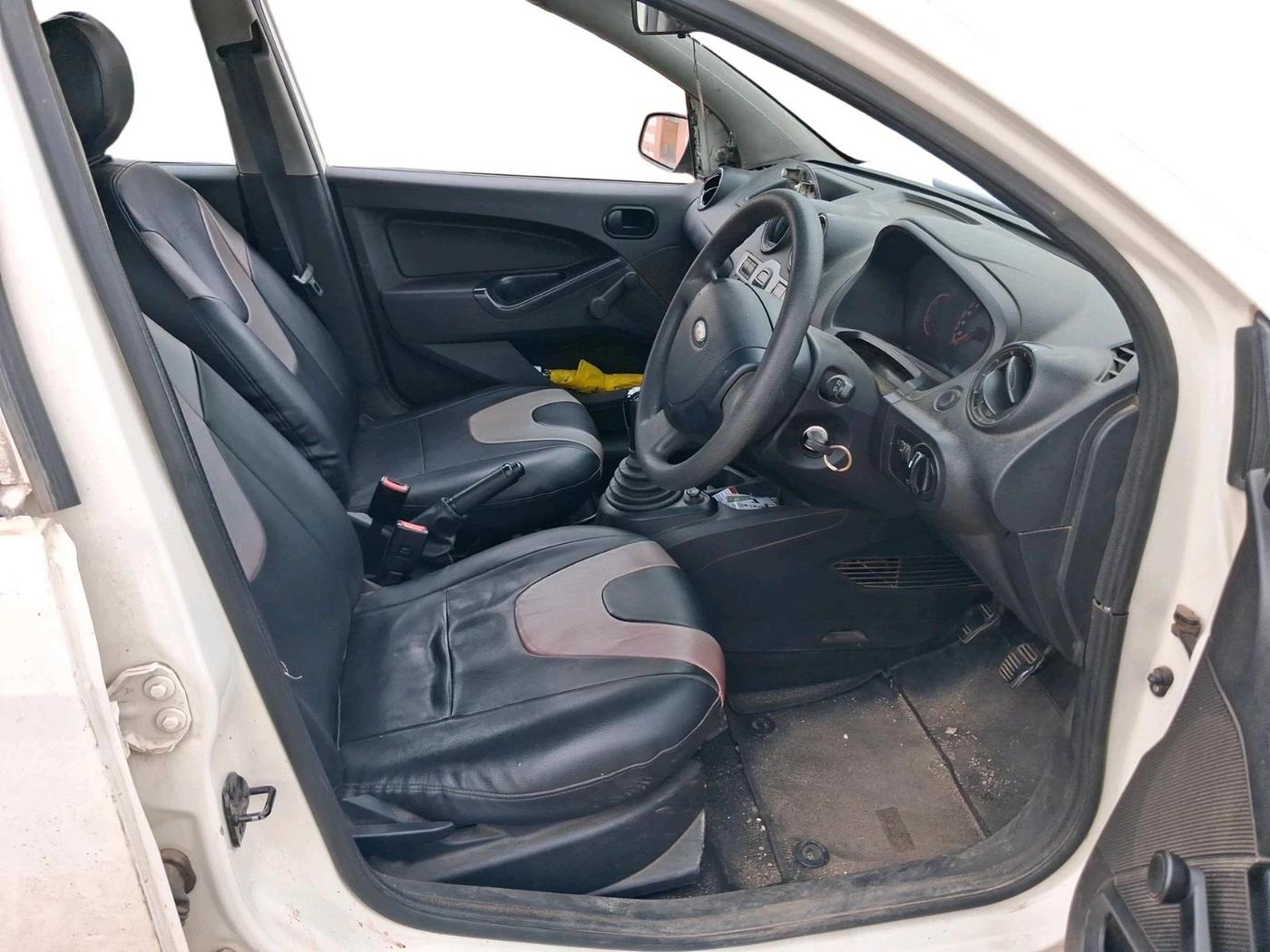 2012 Ford Figo LXI 1.4 DIESEL, Diesel, Manual, 1,50,893 km, interior