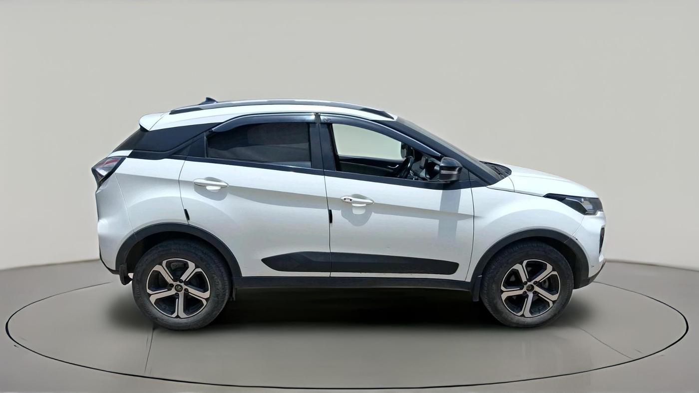 2022 Tata NEXON XZA PLUS (PREMIUM) DIESEL, Diesel, Automatic, 55,994 km, exterior