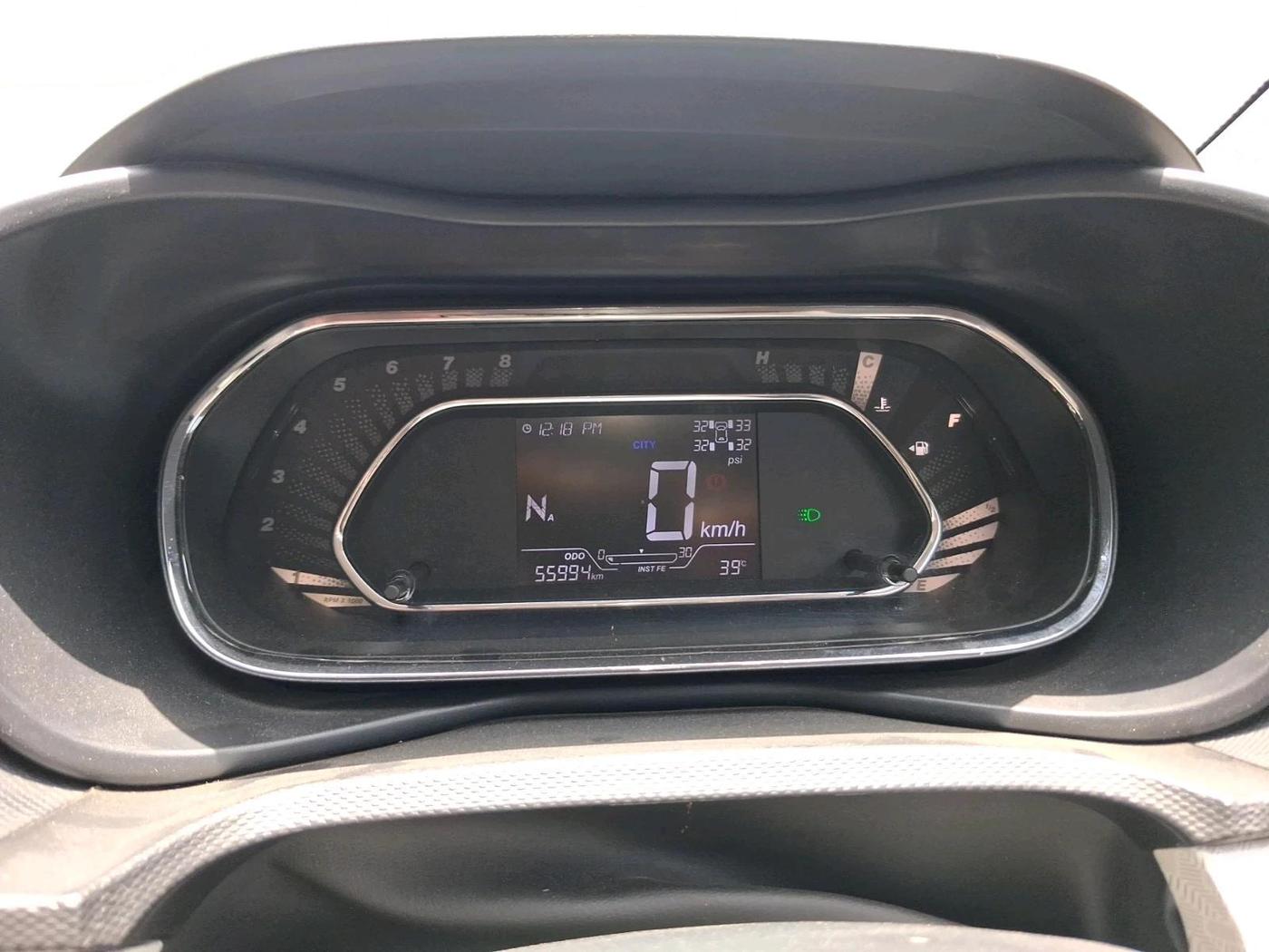 2022 Tata NEXON XZA PLUS (PREMIUM) DIESEL, Diesel, Automatic, 55,994 km, interior