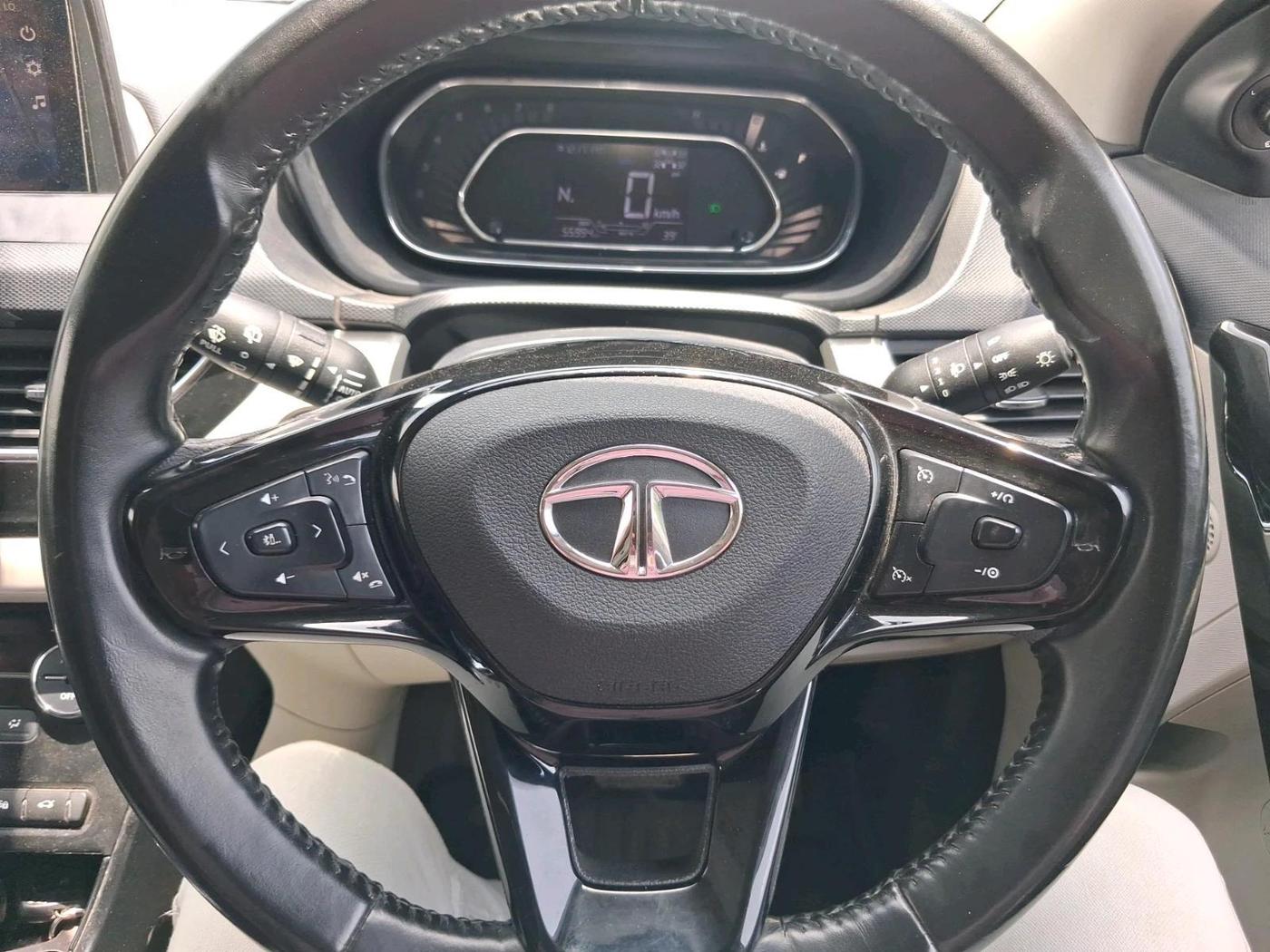 2022 Tata NEXON XZA PLUS (PREMIUM) DIESEL, Diesel, Automatic, 55,994 km, interior