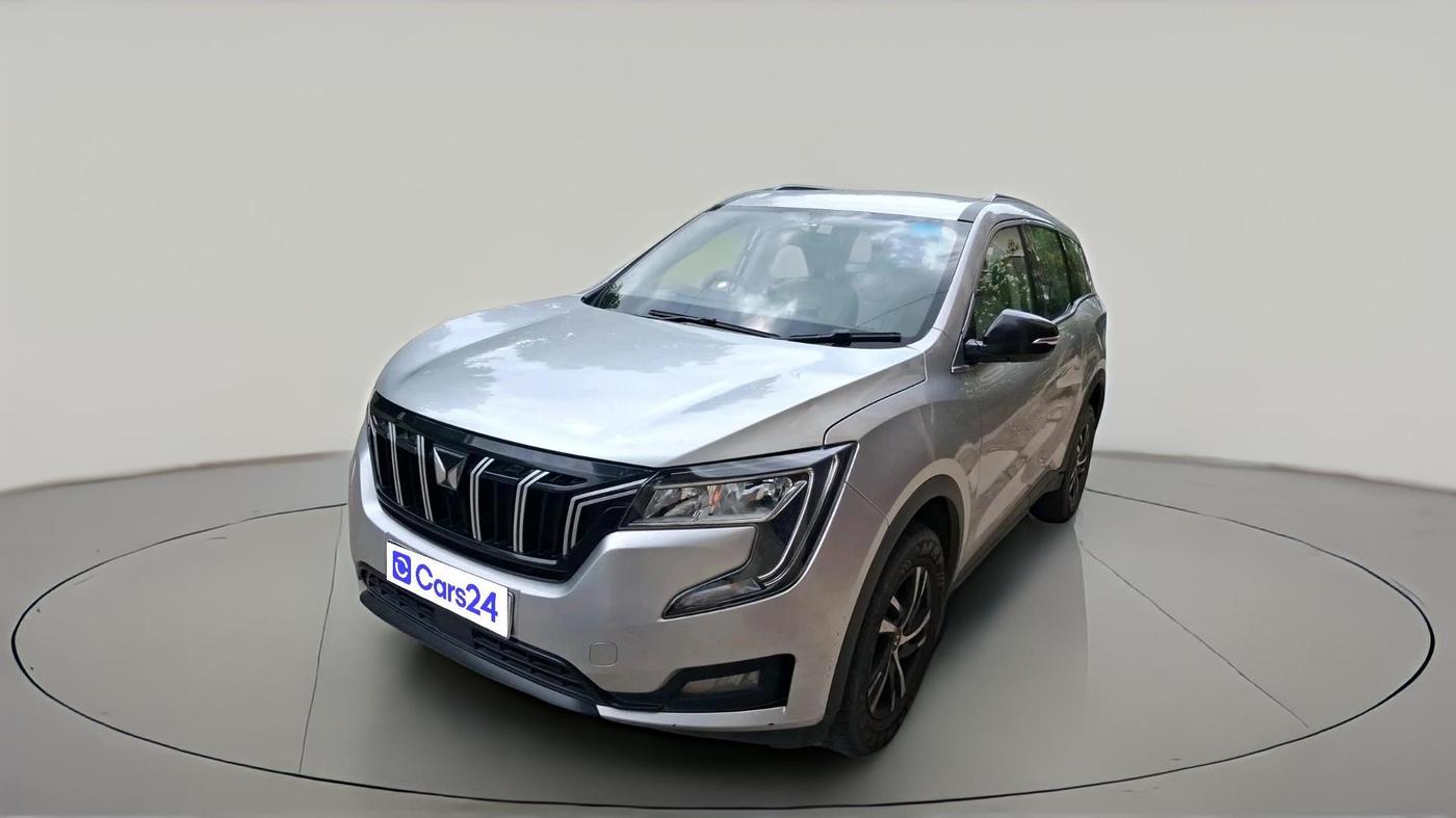 2022 Mahindra XUV700 MX P MT 5 STR, Petrol, Manual, 1,18,237 km, exterior