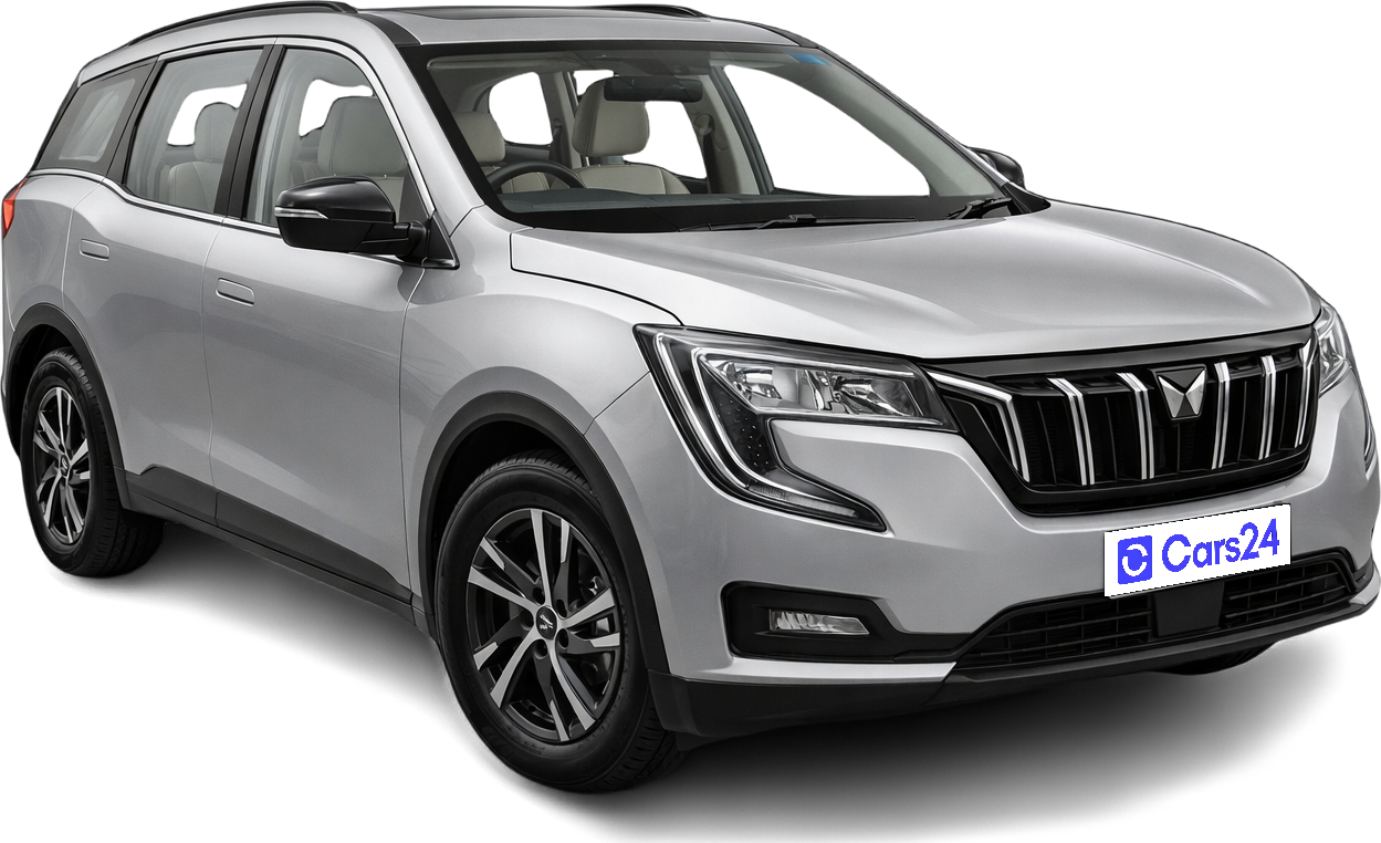 2022 Mahindra XUV700 - SUV - Petrol - Manual - ₹10.25 lakh