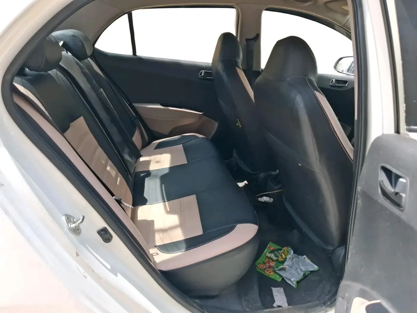 2018 Hyundai Xcent S 1.2, Petrol, Manual, 2,15,657 km, interior