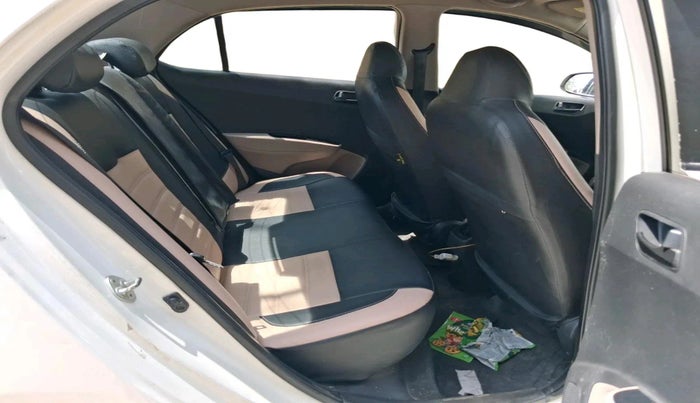 2018 Hyundai Xcent S 1.2, Petrol, Manual, 2,15,657 km, interior