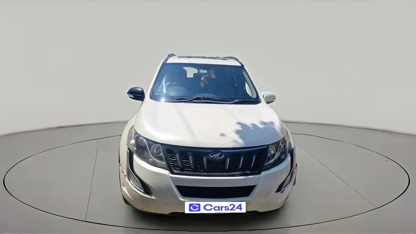 2015 Mahindra XUV500 W10 AT, Diesel, Automatic, 1,78,253 km, exterior