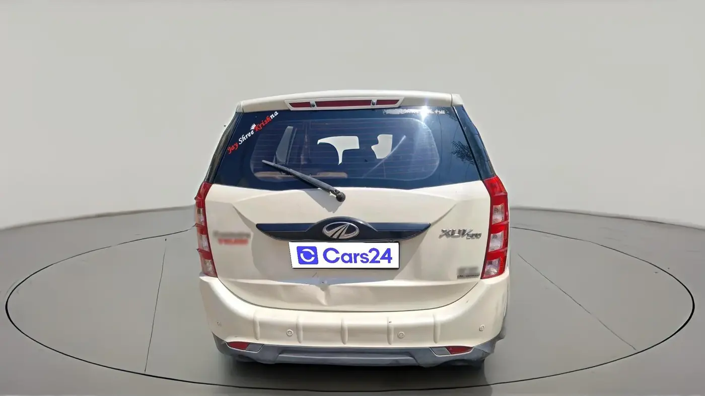 2015 Mahindra XUV500 W10 AT, Diesel, Automatic, 1,78,253 km, exterior